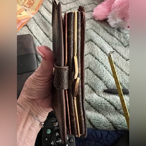 LOUIS VUITTON LV MONOGRAM COATED CANVAS VIENNOIS WALLET - Picture 14 of 16